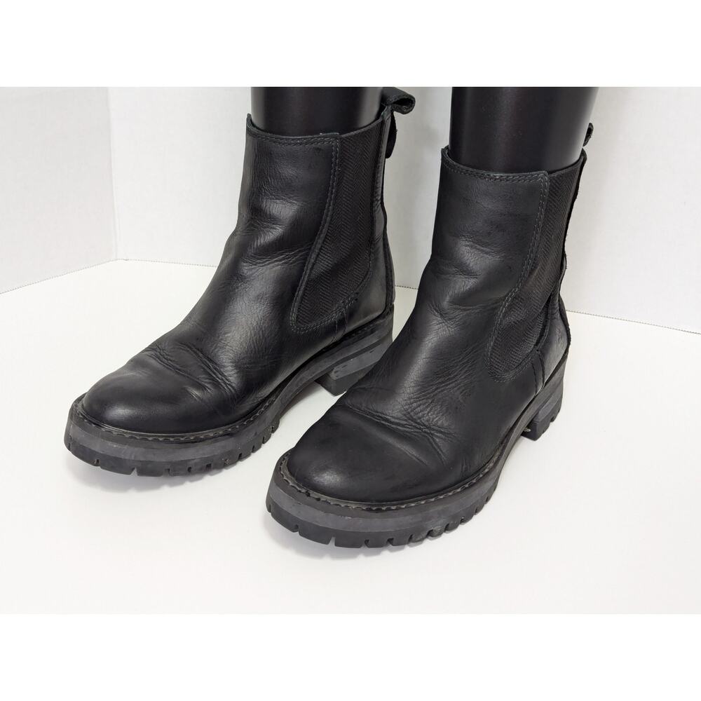 Timberland Women's Courmayeur Valley Chelsea Boot Size 7.5